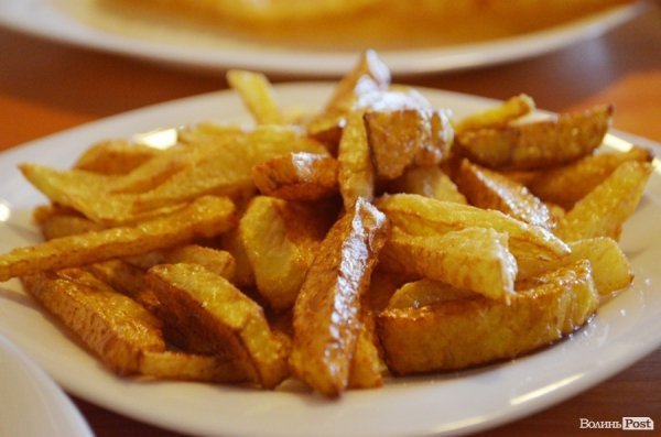 «Ресора» - мінус. «Чебуречна» - плюс. Смачного Луцька!