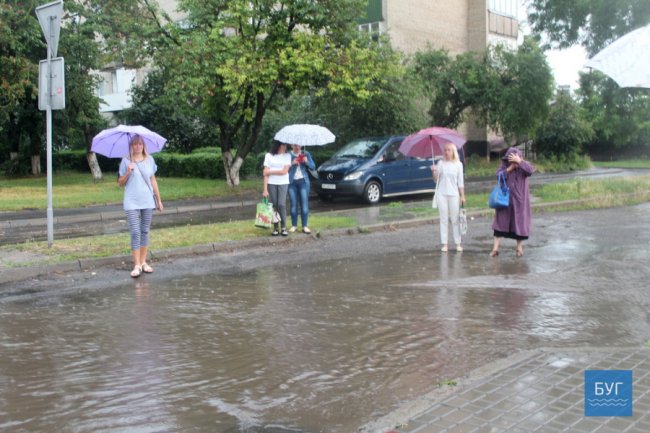 Володимир-Волинський затопило через зливу. ФОТО