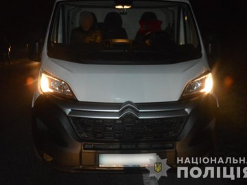На Волині бус збив підлітка