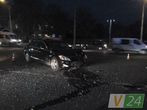 Ааварія в Луцьку: «Мерседес» врізався у «Москвича» з дітьми. ФОТО