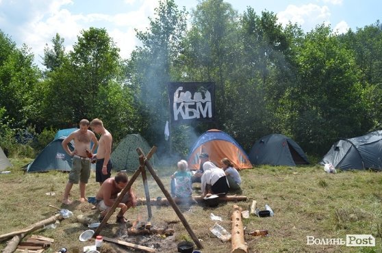 Як тисячі людей відривалися на фестивалі «Захід». ФОТО