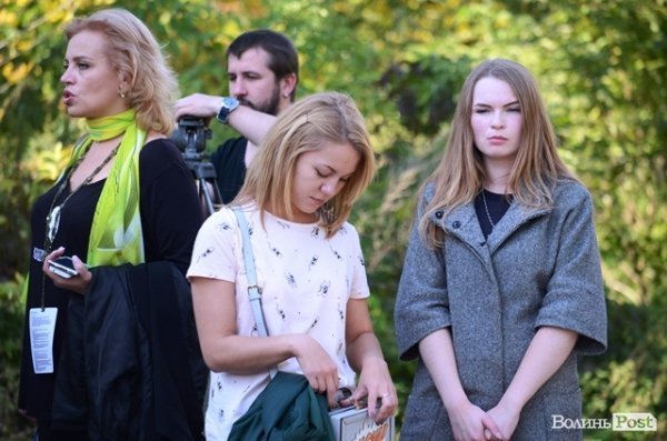 Відкриття театрального фестивалю «Мандрівний вішак - 2016» у Луцьку. ФОТО