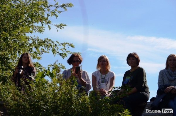 Відкриття театрального фестивалю «Мандрівний вішак - 2016» у Луцьку. ФОТО