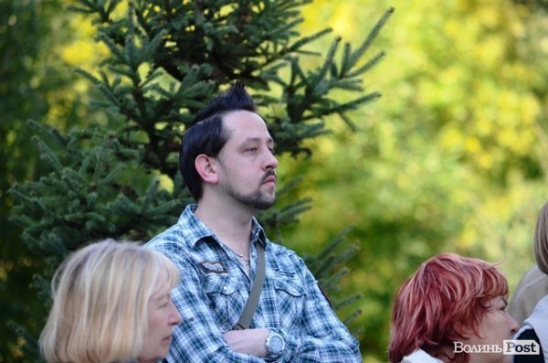 Відкриття театрального фестивалю «Мандрівний вішак - 2016» у Луцьку. ФОТО