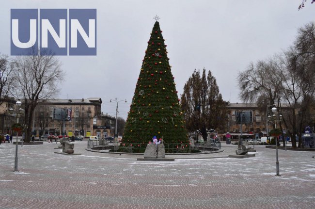 Як виглядають головні ялинки різних міст України. ФОТО