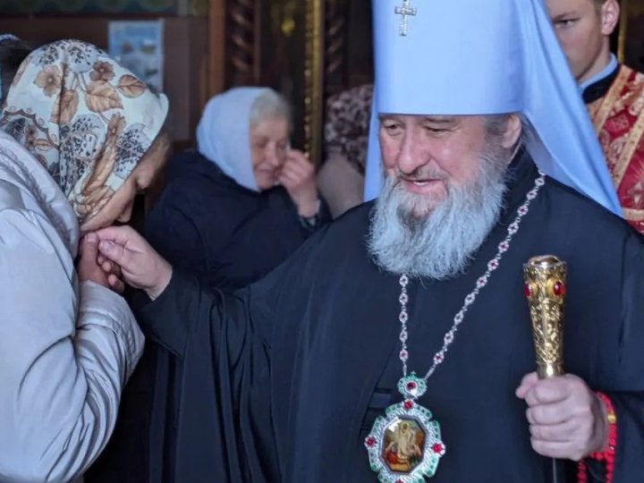 Несподівана «прописка» священника затягує виселення УПЦ МП із собору у Володимирі