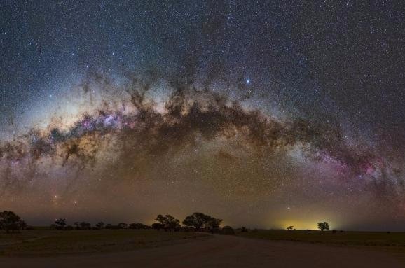 Астрофотограф показав неймовірну світлину Чумацького Шляху