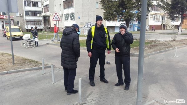 Акція від поліції «Перейди вулицю не по переходу та отримай штраф 51 гривню». ФОТО