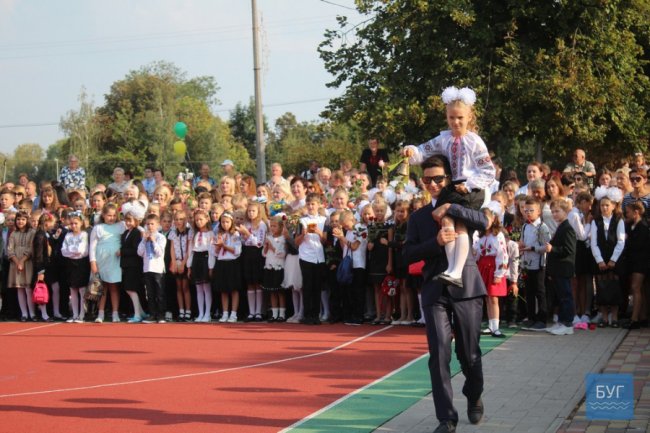 У Нововолинську відгуляли перший дзвоник. ФОТО