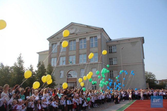 У Нововолинську відгуляли перший дзвоник. ФОТО