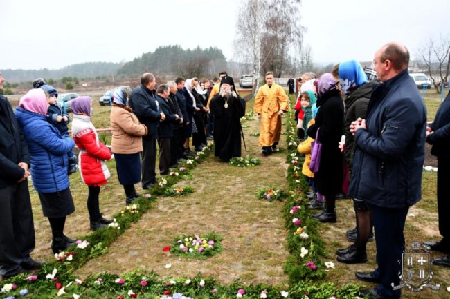 У селі на Волині очільник УПЦ (МП) Нафанаїл відслужив святкову службу. ФОТО