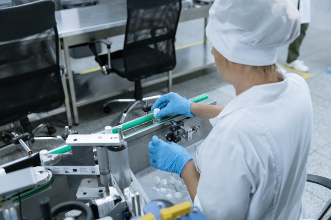 У Луцьку показали виробництво, яке займається рідинами для вейпів 