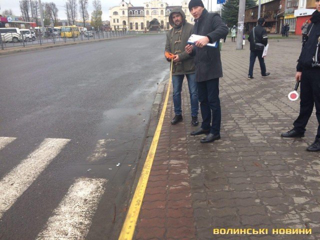 У Луцьку маршрутка збила чоловіка, водій втік. ДОПОВНЕНО