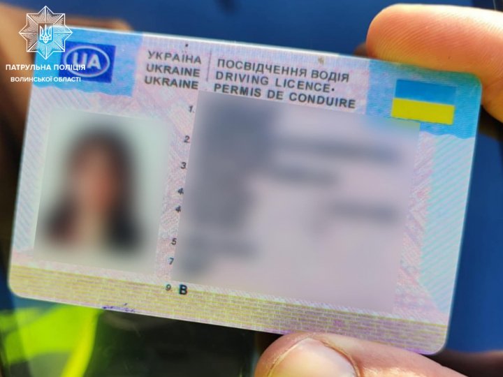 На Волині затримали водійку з фальшивим посвідченням