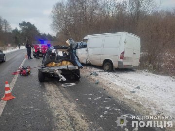 Зіткнулися два автомобілі: в аварії на Волині загинули двоє людей