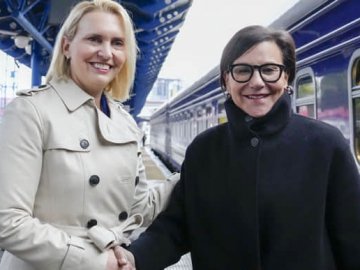 До Києва приїхала спецпредставниця США з відбудови України