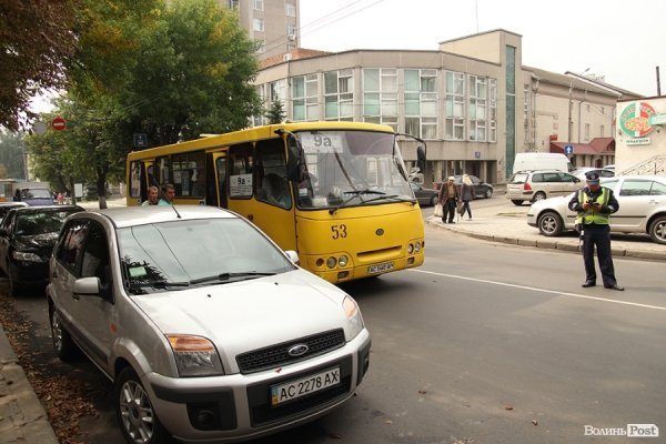 Янукович у Луцьку: центр міста стоїть у заторі. ФОТО
