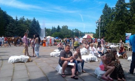 На перший у Рівному «Фестиваль сиру і вина» запросили волинських виробників