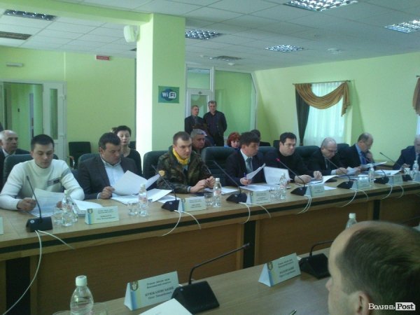 Революціонери вперше «засіли» у виконкомі Луцькради. ФОТО