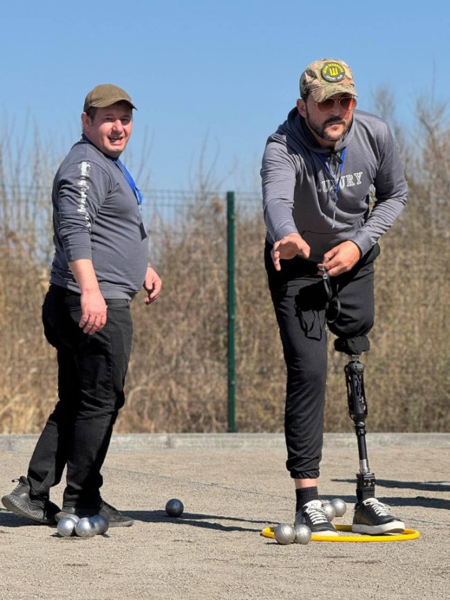 «Дякуємо, незламні, за бажання займатися спортом і залучати побратимів»: у Ковелі змагалися команди ветеранів 