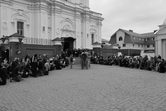 Луцьк - у скорботі: попрощалися з двома Героями Олександром Чиркою та Назаром Новосадом