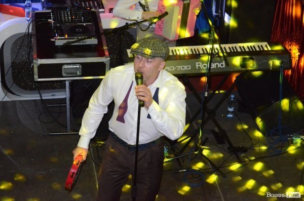 «Чорний бумер», «Харизма» і «Мурка»: в Луцьку знову виступав Seryoga. ФОТО