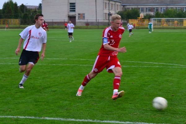 Як «Волинь» грала з сільською командою. ФОТО