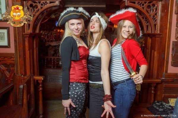 Піратська вечірка в луцькому клубі. ФОТО. ВІДЕО