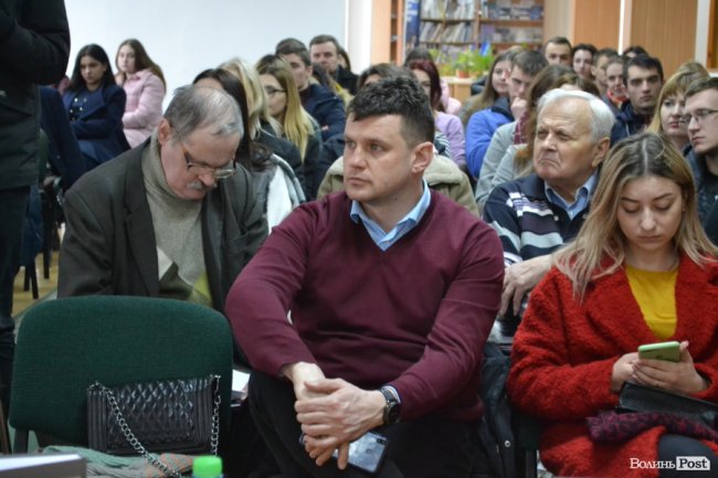 Канадський політолог у Луцьку розповів, чому війна проти Росії триватиме ще довго