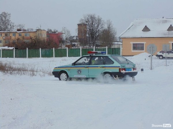 Автомайдан перевірив військову базу під Ковелем. ФОТО. ВІДЕО