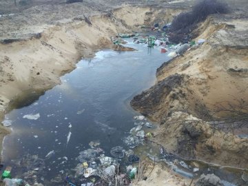 Волинська фірма загидила нечистотами землі селян