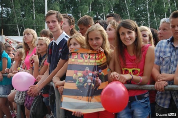 Шанувальники гурту ФлайzZzа уже готові брати автографи