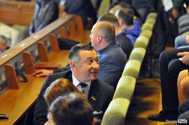 Луцький депутат Микола Дендібєрін приміряв крісло депутата облради
