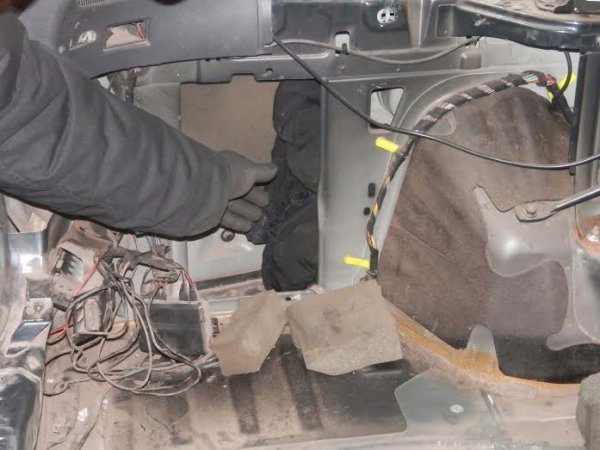 На Волині вилучили майже чотири кілограми бурштину. ФОТО