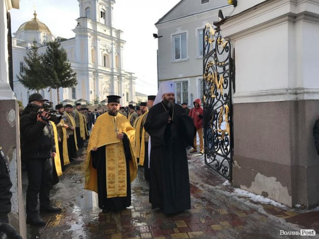 У Луцьк приїхав Петро Порошенко. ФОТО