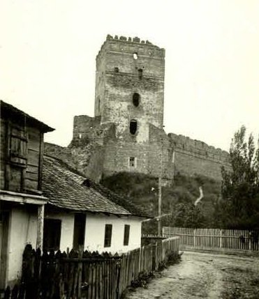 Не такий, як тепер: зруйнований Луцький замок на ретросвітлинах