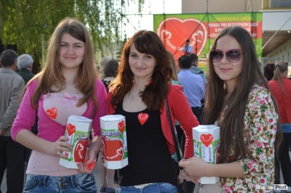 Як у Луцьку збирали гроші на благодійність. ФОТО