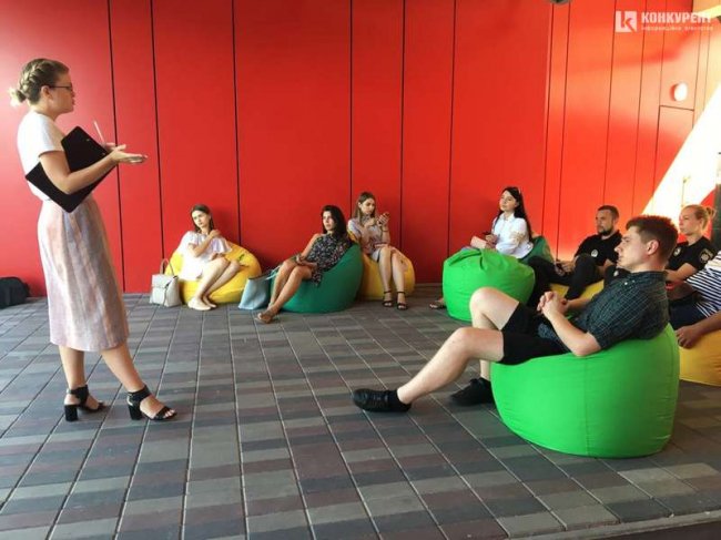 Молодих лучан запрошують до Школи менторства. ФОТО