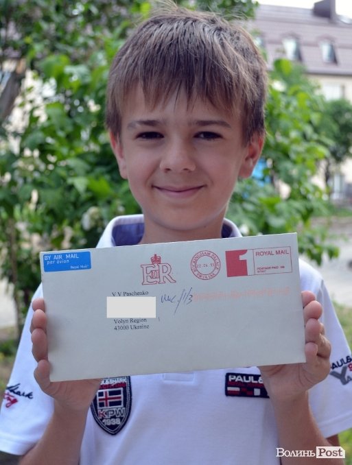 Юний лучанин отримав листа від королеви Британії. ФОТО