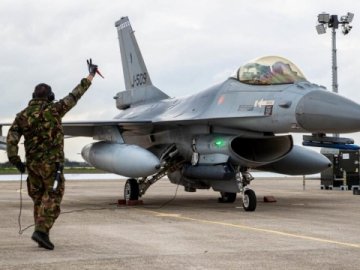 У Нідерландах хочуть якнайшвидше почати навчання українських пілотів на F-16