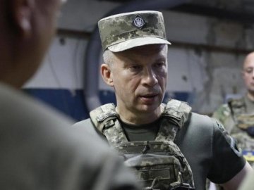 Російська армія готується взяти реванш на сході та перехопити ініціативу на фронті, – Сирський