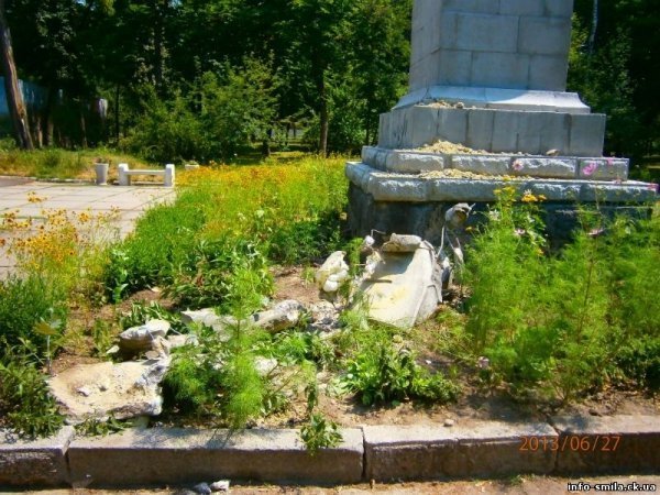 На Черкащині демонтують памʼятник Леніну. ФОТО