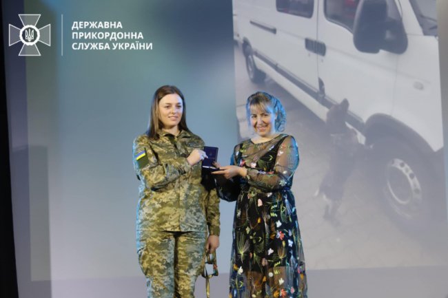 Прикордонниця з Волині отримала нагороди за своїх службових собак, які лишилися у російському полоні