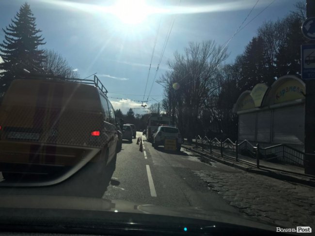 У Луцьку – ДТП за участю тролейбуса. ФОТО 