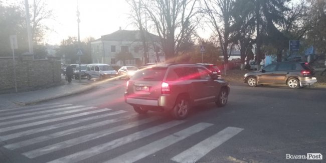 Через аварію у центрі Луцька утворилася тягучка. ФОТО