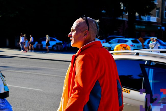 У Луцьку ходили крішнаїти: хто вони і що проповідують. ФОТОРЕПОРТАЖ