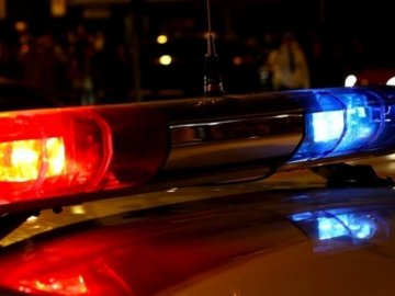 У Княгининку мікроавтобус влетів у легковик, коли той пропускав пішохода. ВІДЕО