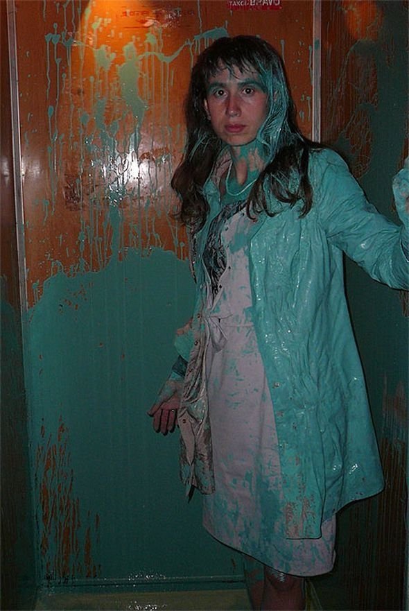 На кандидата в депутати вилили відро фарби. ФОТО