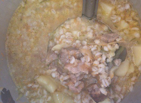 У місті на Волині припинять годувати гарячими обідами нужденних