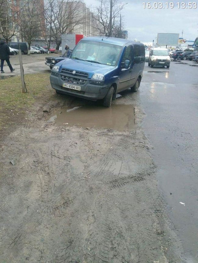 У Луцьку муніципали покарали «автоандонів». ФОТО